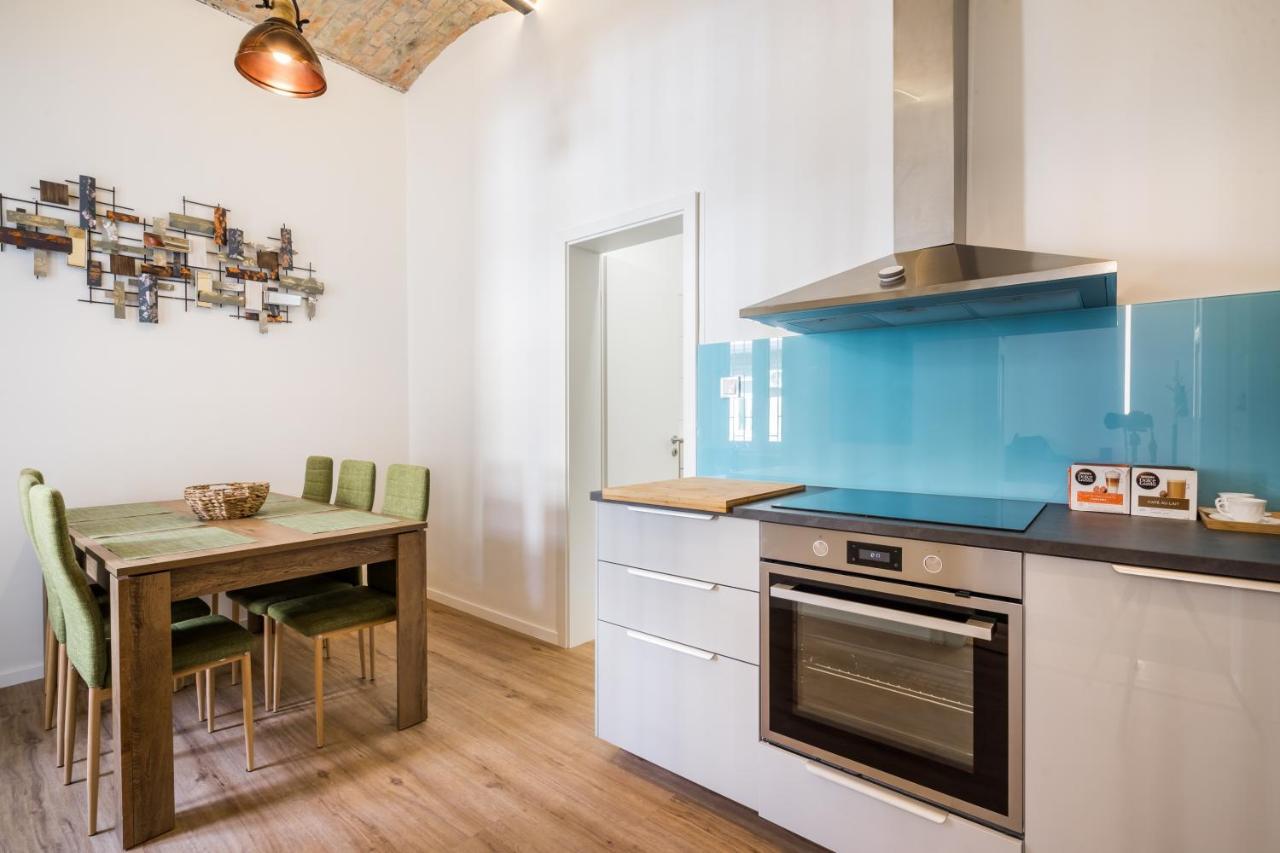 Bpr Stylish Vagabond Apartment With Ac Budapest Bagian luar foto