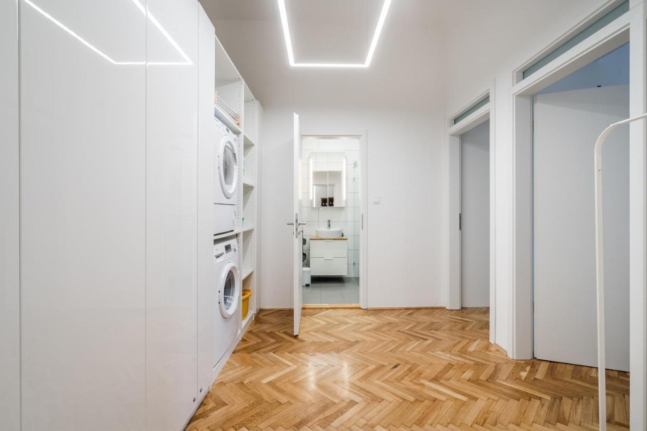 Bpr Stylish Vagabond Apartment With Ac Budapest Bagian luar foto